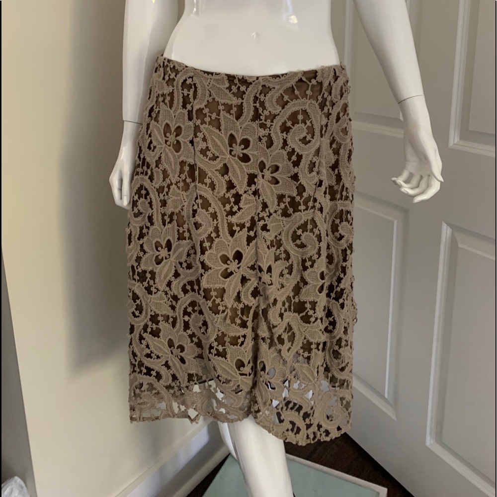 CARVEN GUIPURE LACE SKIRT $1690  SIZE 42 PERFECTO! - Picture 2 of 6